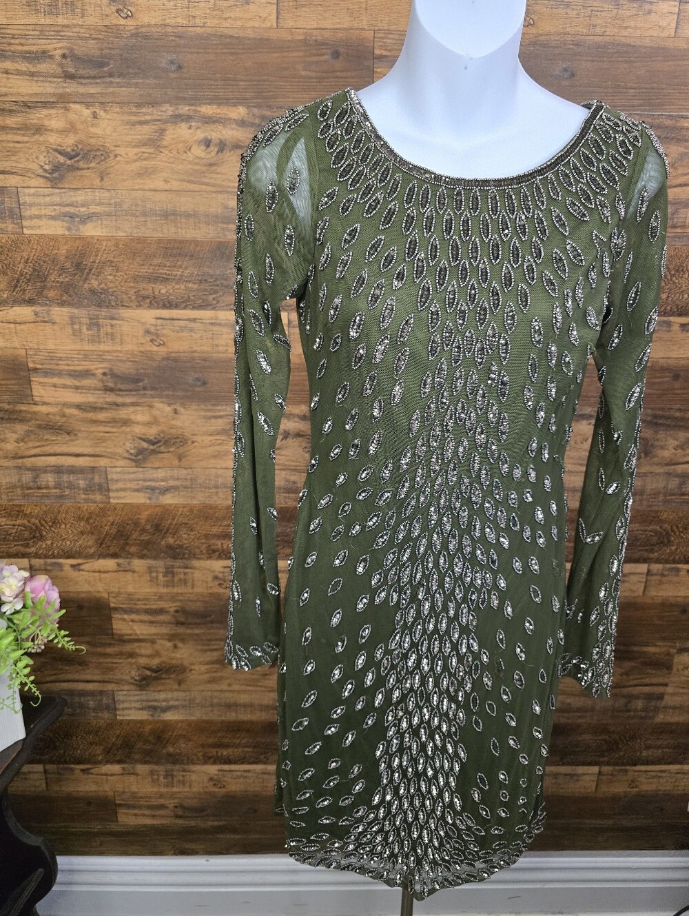 Aidan Mattox✨️ Olive Green Beaded Long Sleeve Cocktail Dress